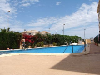 2 Bedrooms - Apartment - Alicante - For..
