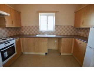 2 Bed Flat/Apartment To Let in..