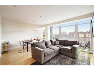 3 bedroom Apartment For Sale: 145 PARK..