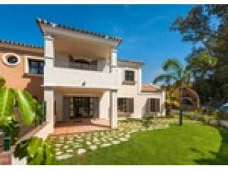 4 Bedrooms - Property - Malaga - For..
