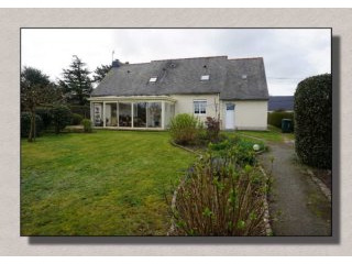 Detached House with Nice Garden