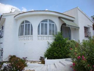 3 Bedrooms - Villa - Alicante - For Sale