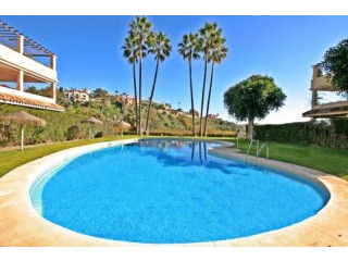 3 Bedroom Middle Floor Apartment