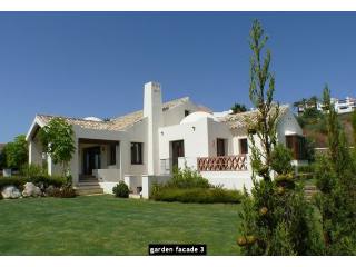 Villa for sale in Benahavis, Malaga..