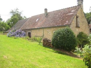 House Only 10 Minutes from Village