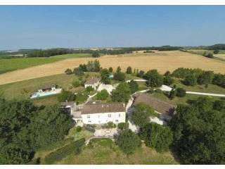 Stunning Medieval Manoir Set In 10..