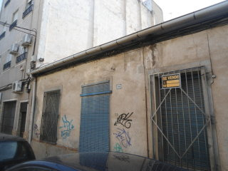 3 bedroom, 1 bathroom Restoration..