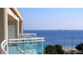 Apartment with sea view