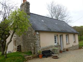 Country House with Oil Central Heating