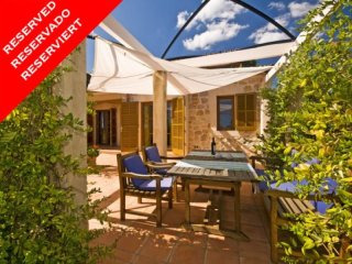 *reserved* Delightful Country House..