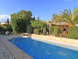 4 Bedrooms - Villa - Alicante - For Sale