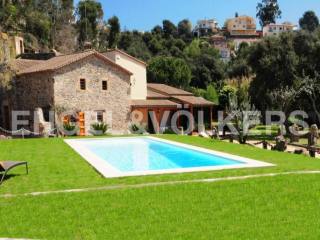 12th Century Farmhouse, luxuriously..