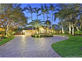 4 bedroom House For Sale: 9315 SW 122nd..