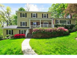 6 bedroom House For Sale: 111 Barton..