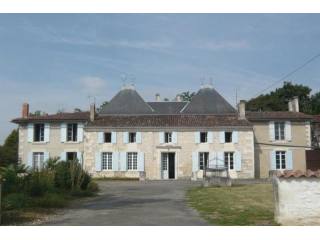 6 bedroom Character For Sale: 17800 AU..