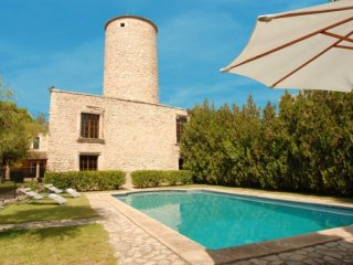 Historical 18th Century Manor House In..