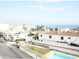 €175,000 - Olhos D'Agua, Central..