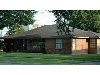 3 bedroom Land For Sale: 4028 Chatham..