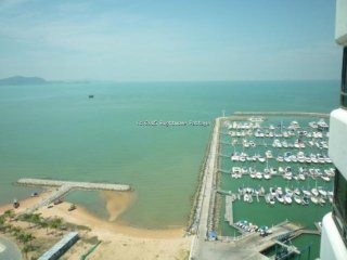 3 Bedroom Condo for sale in Na Jomtien..