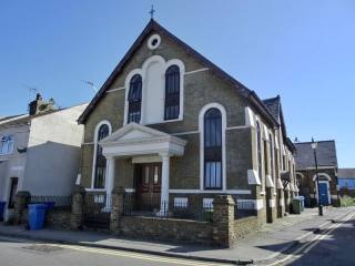 1 bedroom flat in QUEENBOROUGH