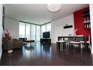 2 bedroom Flat For Sale: 951 BRICKELL..