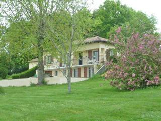 Three-Bedroom-House Of The 80ies In The..