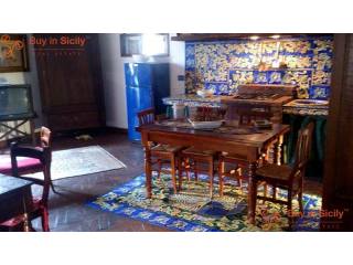 2 bedroom Apartment For Sale: Via..