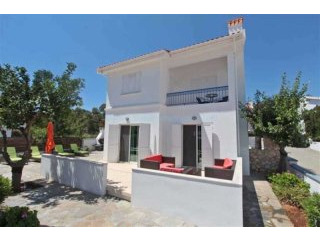 House Detached - For Sale - 3 Bedrooms