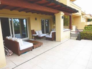 Excellent location on Marbella's Golden..