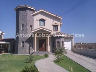 3 Bedroom Detached House in Deftera