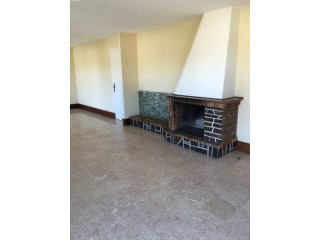 4 Bedrooms - Maison - For Sale