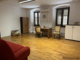 Stan centar 44m2