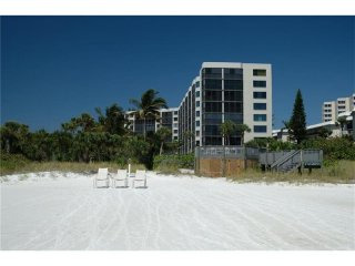 3 bedroom Town House For Sale: 5880..