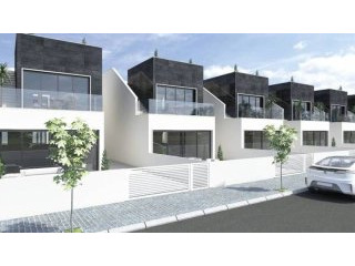 3 Bedroom 2 Bathroom Villa In San Pedro..