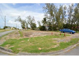 Property For Sale: Clermont Gardens Lot..