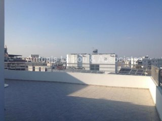 3 Bed Top floor apartment with views..