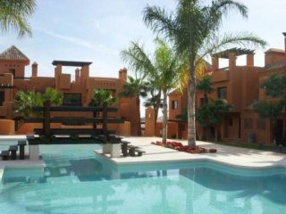 2 Bedroom 3 Bathroom Townhouse In..