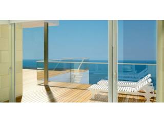 Luxury villa with excellent sea views