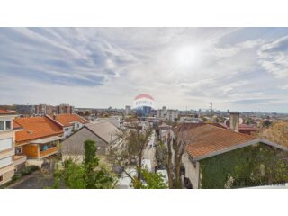 Zagreb, Maksimir - dvosoban stan + parking, lođa, balkon