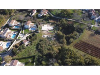 ISTRA, BARBAN - Građevinsko zemljište 700 m2 sa dozvolama