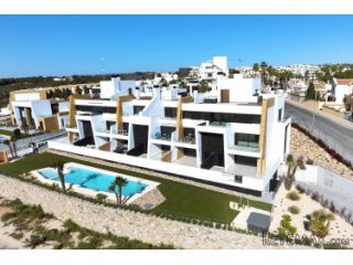 Los apartamentos están situados en una urbanización en V..
