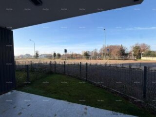 UMAG – Novogradnja! Stan s vrtom i parkirnim mjestom u m..