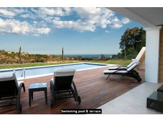 Villa for sale in El Madronal..