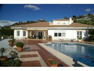 Villa for Sale in Arenas 598.000 €