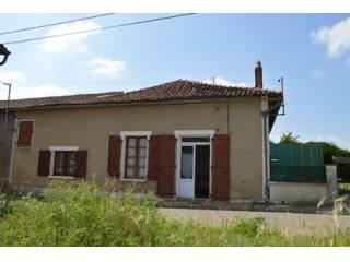 Close to Civray: habitable 2-bed..