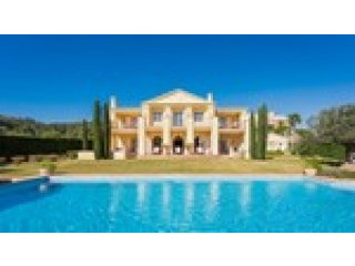 5 Bedrooms - Villa - Malaga - For Sale