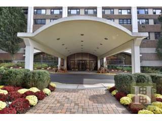 3 bedroom Apartment For Sale: 250 GORGE..