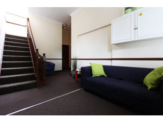 Single with double bed near Stratford..