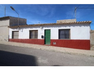 Raspay Pinoso- Village House For Sale..