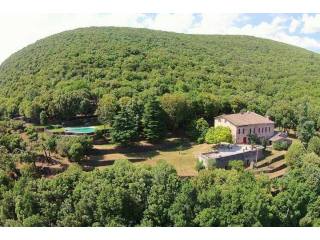 4 Bedroom Manor House For Sale